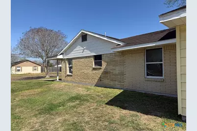 3001 E Mistletoe Avenue, Victoria, TX 77901 - Photo 33
