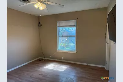 3001 E Mistletoe Avenue, Victoria, TX 77901 - Photo 17