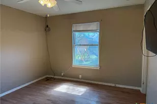 3001 E Mistletoe Ave, Victoria, TX 77901 - Photo 17