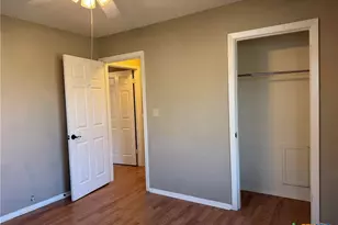 3001 E Mistletoe Ave, Victoria, TX 77901 - Photo 15