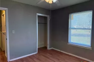 3001 E Mistletoe Ave, Victoria, TX 77901 - Photo 13