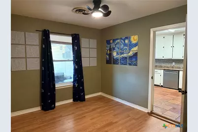 3001 E Mistletoe Avenue, Victoria, TX 77901 - Photo 11