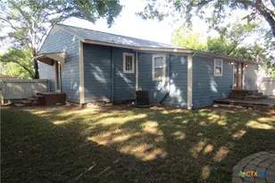 202 S Mesquite St, Luling, TX 78648 - Photo 29
