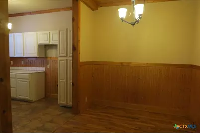 202 S Mesquite Street, Luling, TX 78648 - Photo 9