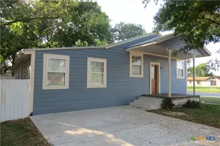 202 S Mesquite St, Luling, TX 78648 - Photo 31