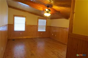 202 S Mesquite St, Luling, TX 78648 - Photo 19