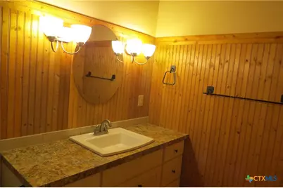 202 S Mesquite Street, Luling, TX 78648 - Photo 13