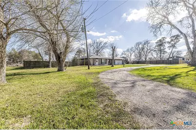 743 Royal Road, Port Lavaca, TX 77979 - Photo 15