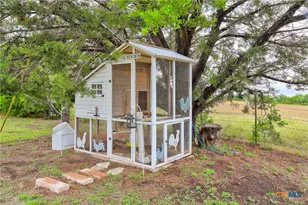 1505 County Rd 315, Jarrell, TX 76537 - Photo 41
