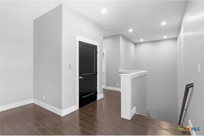 2948 Goodwin Lane, New Braunfels, TX 78130 - Photo 9