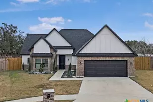 109 Luke Ct, Victoria, TX 77904 - Photo 1