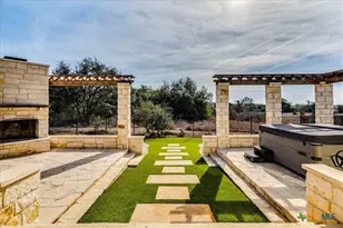 1716 Dirndl, New Braunfels, TX 78132 - Photo 3