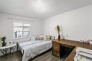 1105 E Avenue O, Belton, TX 76513 - Photo 9