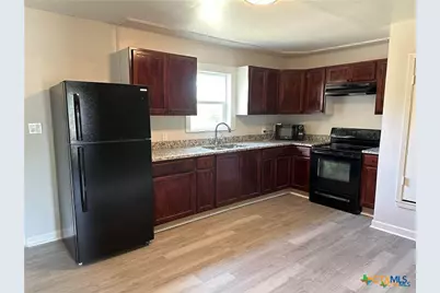 602 W Avenue B, Copperas Cove, TX 76522 - Photo 9