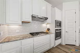 531 Orchard Way, New Braunfels, TX 78132 - Photo 15