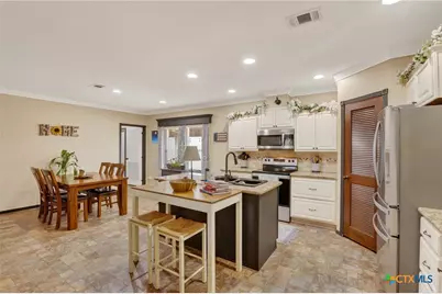 1298 County Road 425, Stockdale, TX 78160 - Photo 19