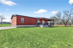 1298 County Rd 425, Stockdale, TX 78160 - Photo 5