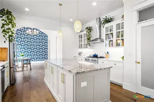 649 Center Green, New Braunfels, TX 78130 - Photo 7