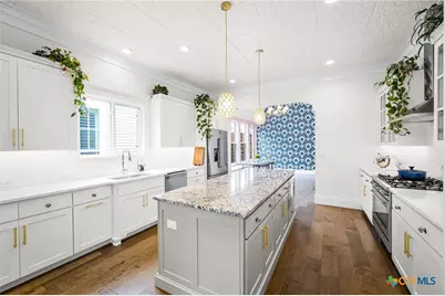 649 Center Green, New Braunfels, TX 78130 - Photo 9