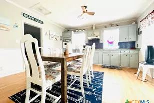 28 N Blackburn Ave, Port Lavaca, TX 77979 - Photo 3