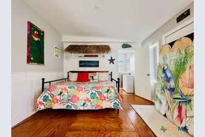 28 N Blackburn Avenue, Port Lavaca, TX 77979 - Photo 7