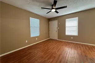 1409 N Bishop St, San Marcos, TX 78666 - Photo 3