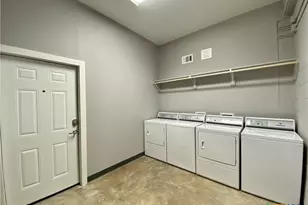 1409 N Bishop St, San Marcos, TX 78666 - Photo 11