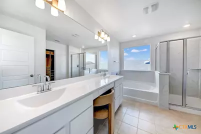 523 Deer Crest Drive, New Braunfels, TX 78130 - Photo 19