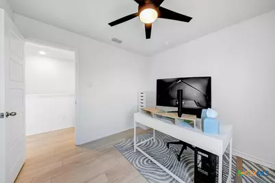 523 Deer Crest Drive, New Braunfels, TX 78130 - Photo 27