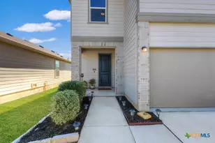 523 Deer Crest Dr, New Braunfels, TX 78130 - Photo 3