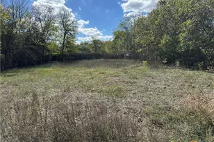 709 Locust St, Bastrop, TX 78602 - Photo 1