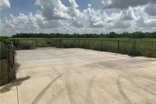 2647 Fm 3282, Gonzales, TX 78629 - Photo 29
