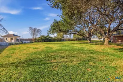 101 Creekridge Drive, Victoria, TX 77904 - Photo 41