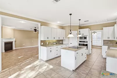 101 Creekridge Drive, Victoria, TX 77904 - Photo 9