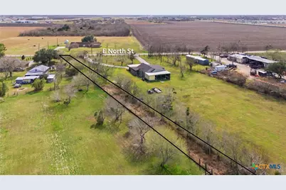 4107 Hanselman Road, Victoria, TX 77901 - Photo 13