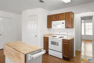 1225 Hilltop Drive, San Marcos, TX 78666 - Photo 9