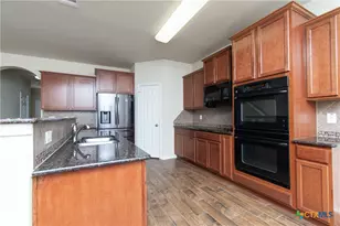 2403 Black Orchid Dr, Killeen, TX 76549 - Photo 9