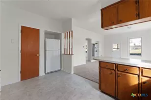 612 Brown St, Lampasas, TX 76550 - Photo 11