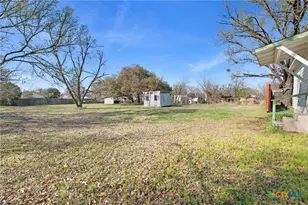 612 Brown St, Lampasas, TX 76550 - Photo 23