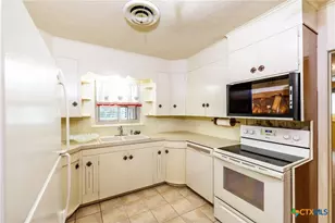 3603 US Hwy 90A E, Gonzales, TX 78629 - Photo 9