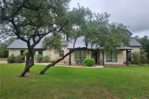 337 Lone Creek Cir, New Braunfels, TX 78132 - Photo 1