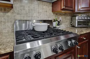 337 Lone Creek Cir, New Braunfels, TX 78132 - Photo 11