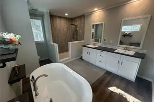 838 E Oak St, Goliad, TX 77963 - Photo 11