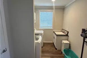 838 E Oak St, Goliad, TX 77963 - Photo 35