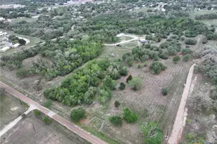 838 E Oak St, Goliad, TX 77963 - Photo 35