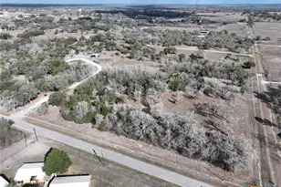 838 E Oak St, Goliad, TX 77963 - Photo 13