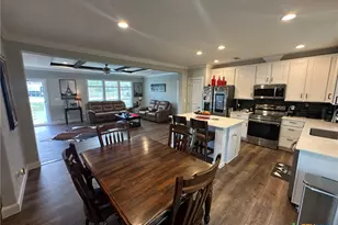 838 E Oak St, Goliad, TX 77963 - Photo 43