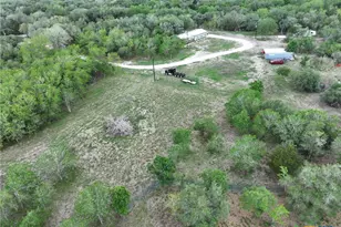 838 E Oak St, Goliad, TX 77963 - Photo 37