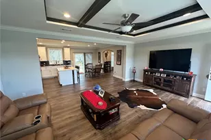 838 E Oak St, Goliad, TX 77963 - Photo 29