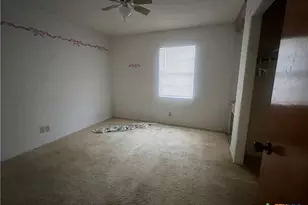 509 W 6th St, Yorktown, TX 78164 - Photo 17